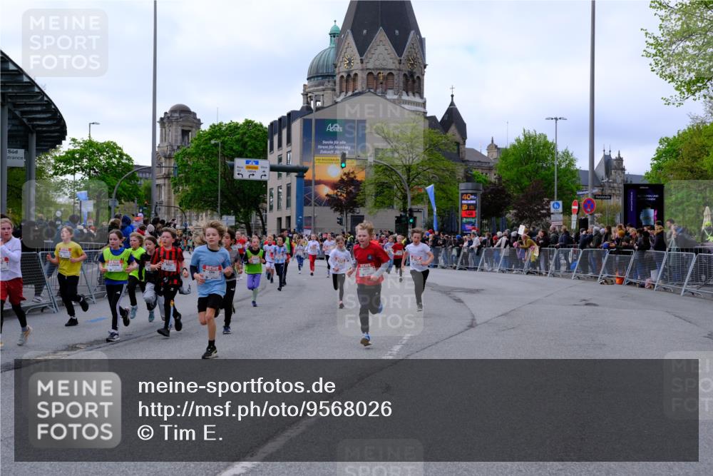 25.04.2026 - Das Zehntel Tim E. http://msf.ph/oto/9568026 25.04.2026 08:51:58 Ziel 1139, 1225, 1273, 1367, 1589, 1730, 1769, 1789, 1798, 1943, 2300, 2495, 2673, 2680, 2797, 2870, 2873, 2877, 2884, 2886, 2901, 2990, 3112, 3164, 3167, 3175, 3214, 3423, 3512, 3533, 3613, 3654, 3691, 3695, 3811, 3969, 4037, 4047 meine-sportfotos.de