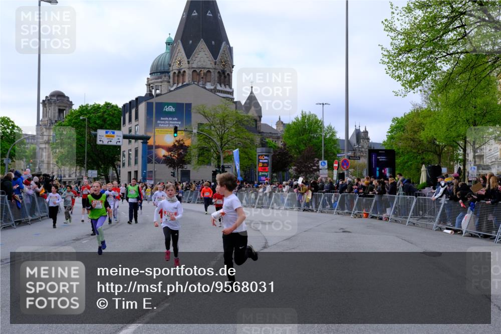 25.04.2026 - Das Zehntel Tim E. http://msf.ph/oto/9568031 25.04.2026 08:51:59 Ziel 1139, 1273, 1367, 1589, 1730, 1769, 1789, 1798, 1943, 1981, 2300, 2673, 2680, 2797, 2870, 2871, 2873, 2877, 2884, 2886, 2901, 2990, 3112, 3164, 3167, 3175, 3214, 3348, 3380, 3512, 3533, 3654, 3691, 3695, 3811, 3969, 4037, 4047 meine-sportfotos.de