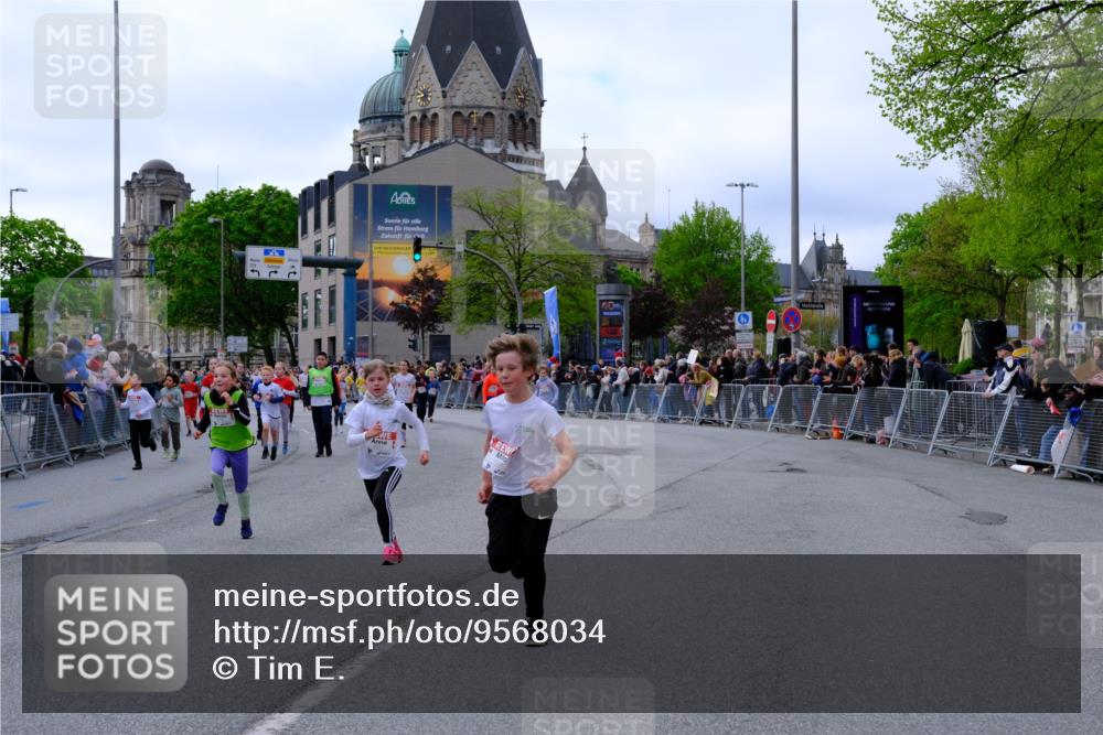 25.04.2026 - Das Zehntel Tim E. http://msf.ph/oto/9568034 25.04.2026 08:52:00 Ziel 1139, 1147, 1273, 1367, 1589, 1730, 1769, 1789, 1798, 1943, 1981, 2300, 2673, 2680, 2797, 2870, 2871, 2873, 2877, 2884, 2886, 2901, 2990, 3112, 3164, 3167, 3175, 3214, 3348, 3356, 3380, 3512, 3533, 3654, 3691, 3695, 3811, 4037, 4047 meine-sportfotos.de