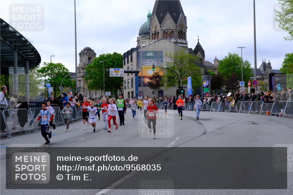 25.04.2026 - Das Zehntel Tim E. http://msf.ph/oto/9568035 25.04.2026 08:52:02 Ziel 1139, 1147, 1367, 1589, 1730, 1761, 1769, 1789, 1798, 1848, 1943, 1981, 2300, 2307, 2325, 2659, 2660, 2870, 2871, 2873, 2877, 2884, 2901, 2990, 3112, 3164, 3167, 3175, 3214, 3348, 3356, 3380, 3512, 3533, 3575, 3691, 3695, 3811, 4037 meine-sportfotos.de