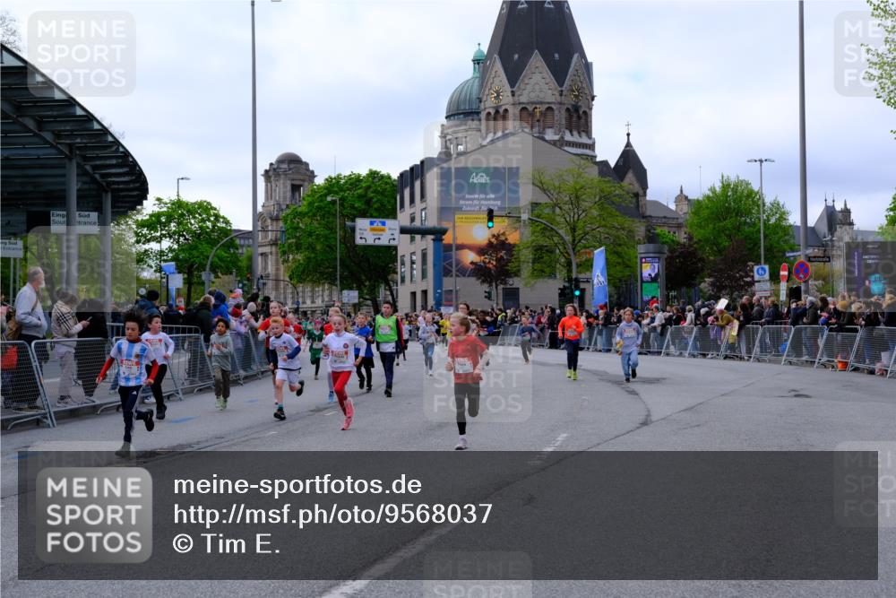25.04.2026 - Das Zehntel Tim E. http://msf.ph/oto/9568037 25.04.2026 08:52:02 Ziel 1139, 1147, 1367, 1589, 1730, 1761, 1769, 1789, 1798, 1848, 1943, 1981, 2300, 2307, 2325, 2659, 2660, 2870, 2871, 2873, 2877, 2884, 2901, 2990, 3112, 3164, 3167, 3175, 3214, 3348, 3356, 3380, 3512, 3533, 3575, 3691, 3695, 3811, 4037 meine-sportfotos.de