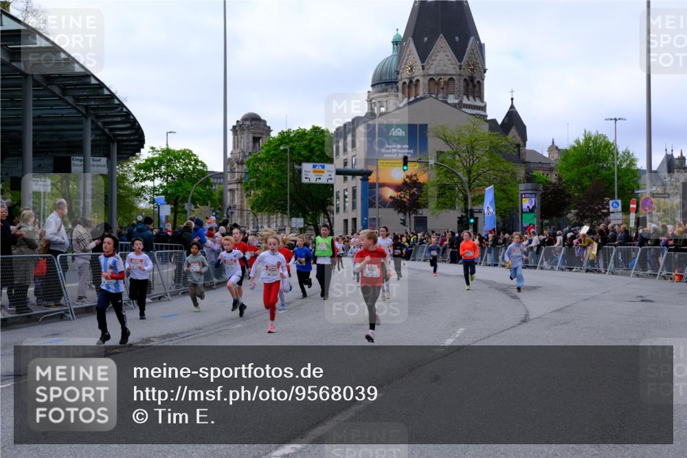 25.04.2026 - Das Zehntel Tim E. http://msf.ph/oto/9568039 25.04.2026 08:52:02 Ziel 1139, 1147, 1367, 1589, 1730, 1761, 1769, 1789, 1798, 1848, 1943, 1981, 2300, 2307, 2325, 2659, 2660, 2870, 2871, 2873, 2877, 2884, 2901, 2990, 3112, 3164, 3167, 3175, 3214, 3348, 3356, 3380, 3512, 3533, 3575, 3691, 3695, 3811, 4037 meine-sportfotos.de
