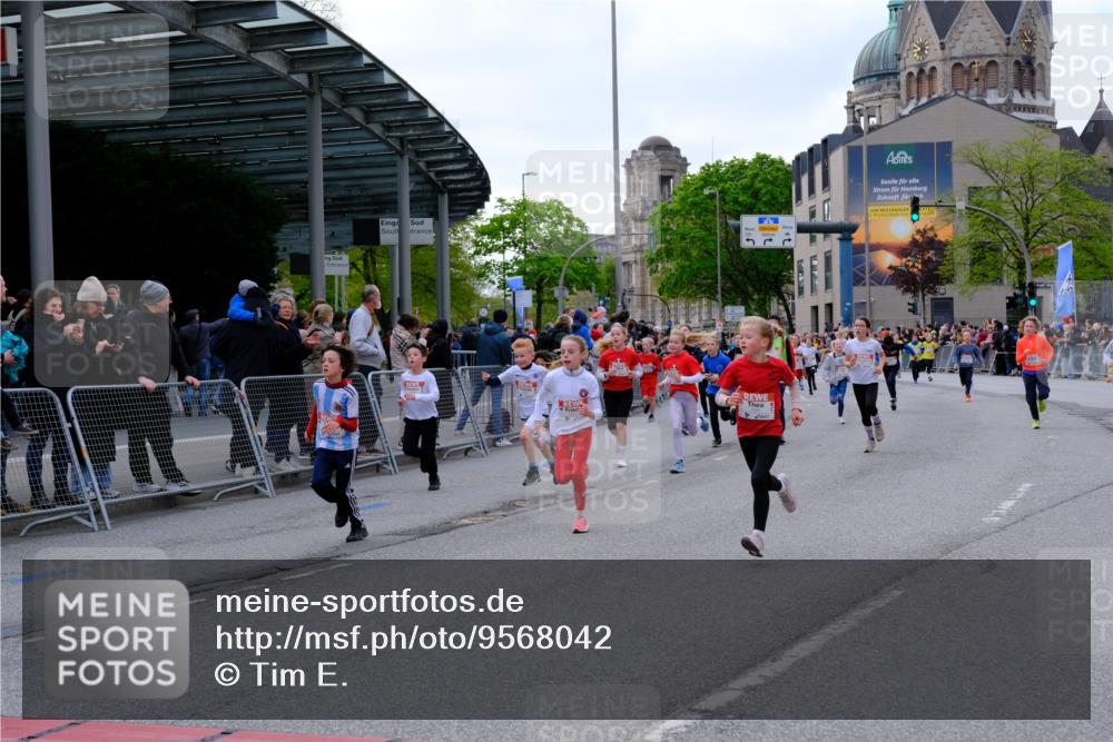 25.04.2026 - Das Zehntel Tim E. http://msf.ph/oto/9568042 25.04.2026 08:52:03 Ziel 1139, 1147, 1367, 1368, 1460, 1589, 1730, 1761, 1769, 1789, 1798, 1848, 1943, 1981, 2307, 2325, 2659, 2660, 2870, 2871, 2877, 2884, 2901, 2990, 3112, 3164, 3167, 3175, 3214, 3348, 3356, 3380, 3512, 3533, 3575, 3691, 3695, 3789, 3808, 3811, 4037 meine-sportfotos.de