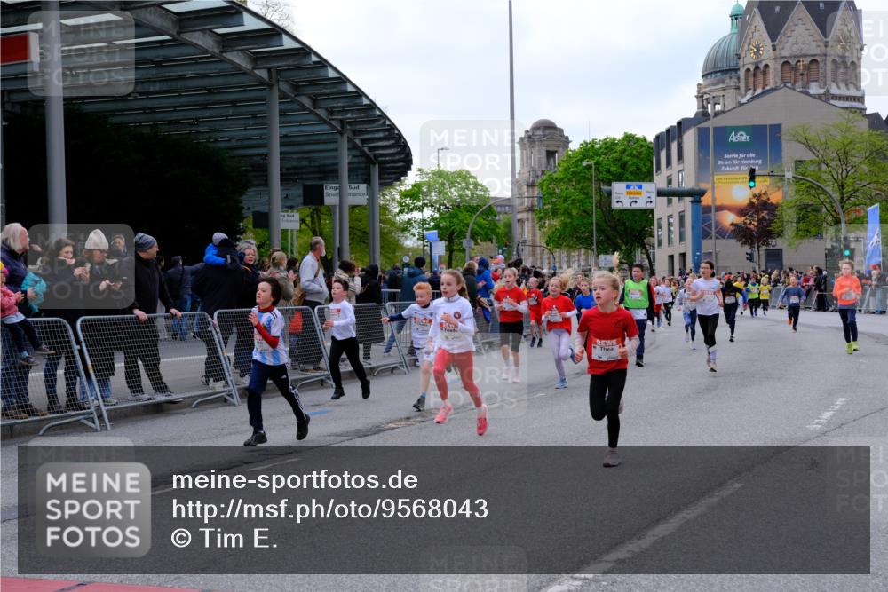 25.04.2026 - Das Zehntel Tim E. http://msf.ph/oto/9568043 25.04.2026 08:52:03 Ziel 1139, 1147, 1367, 1368, 1460, 1589, 1730, 1761, 1769, 1789, 1798, 1848, 1943, 1981, 2307, 2325, 2659, 2660, 2870, 2871, 2877, 2884, 2901, 2990, 3112, 3164, 3167, 3175, 3214, 3348, 3356, 3380, 3512, 3533, 3575, 3691, 3695, 3789, 3808, 3811, 4037 meine-sportfotos.de