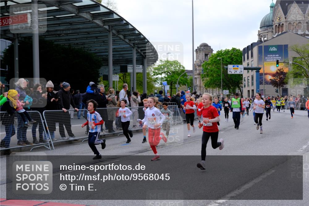 25.04.2026 - Das Zehntel Tim E. http://msf.ph/oto/9568045 25.04.2026 08:52:03 Ziel 1139, 1147, 1367, 1368, 1460, 1589, 1730, 1761, 1769, 1789, 1798, 1848, 1943, 1981, 2307, 2325, 2659, 2660, 2870, 2871, 2877, 2884, 2901, 2990, 3112, 3164, 3167, 3175, 3214, 3348, 3356, 3380, 3512, 3533, 3575, 3691, 3695, 3789, 3808, 3811, 4037 meine-sportfotos.de
