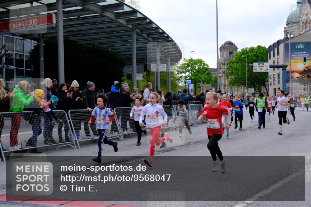 25.04.2026 - Das Zehntel Tim E. http://msf.ph/oto/9568047 25.04.2026 08:52:03 Ziel 1139, 1147, 1367, 1368, 1460, 1589, 1730, 1761, 1769, 1789, 1798, 1848, 1943, 1981, 2307, 2325, 2659, 2660, 2870, 2871, 2877, 2884, 2901, 2990, 3112, 3164, 3167, 3175, 3214, 3348, 3356, 3380, 3512, 3533, 3575, 3691, 3695, 3789, 3808, 3811, 4037 meine-sportfotos.de