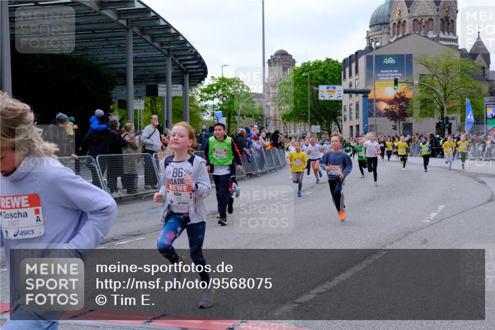 25.04.2026 - Das Zehntel Tim E. http://msf.ph/oto/9568075 25.04.2026 08:52:08 Ziel 1147, 1367, 1368, 1460, 1466, 1473, 1589, 1610, 1681, 1761, 1848, 1981, 2013, 2307, 2325, 2659, 2660, 2785, 2871, 3164, 3214, 3348, 3356, 3380, 3481, 3512, 3547, 3561, 3575, 3576, 3789, 3808 meine-sportfotos.de