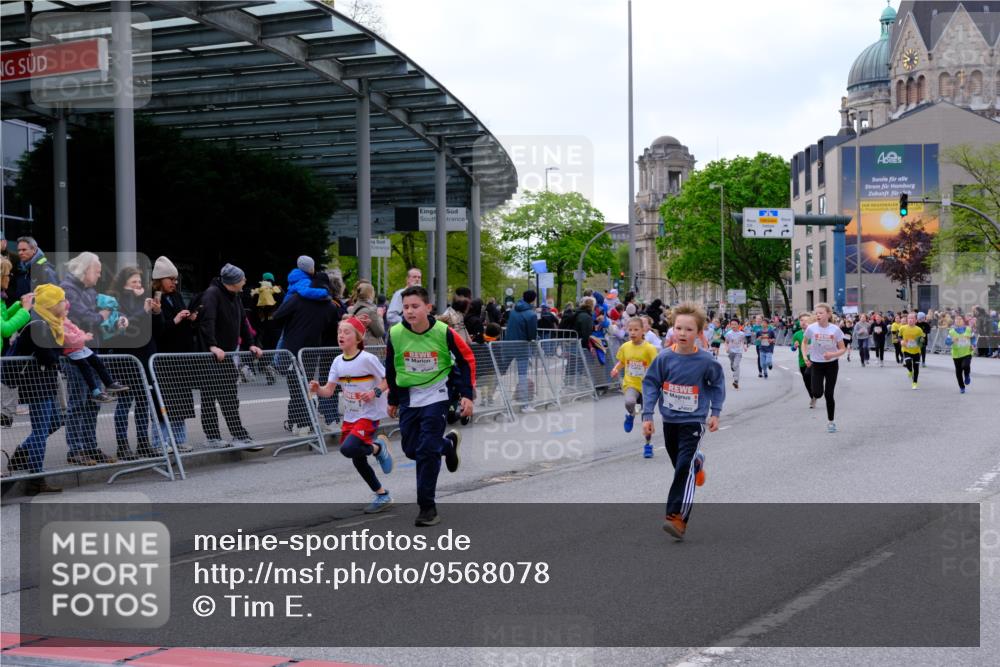 25.04.2026 - Das Zehntel Tim E. http://msf.ph/oto/9568078 25.04.2026 08:52:09 Ziel 1147, 1368, 1460, 1466, 1473, 1610, 1681, 1761, 1848, 1981, 2013, 2307, 2325, 2659, 2660, 2767, 2785, 2871, 3163, 3348, 3356, 3380, 3481, 3525, 3527, 3534, 3547, 3561, 3575, 3576, 3789, 3808 meine-sportfotos.de
