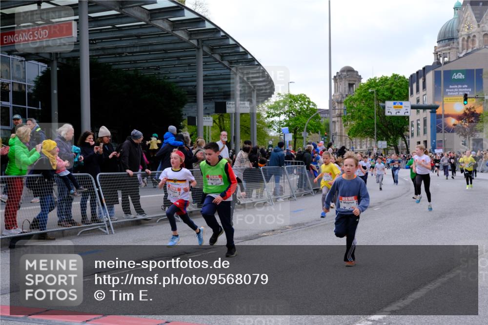 25.04.2026 - Das Zehntel Tim E. http://msf.ph/oto/9568079 25.04.2026 08:52:09 Ziel 1147, 1368, 1460, 1466, 1473, 1610, 1681, 1761, 1848, 1981, 2013, 2307, 2325, 2659, 2660, 2767, 2785, 2871, 3163, 3348, 3356, 3380, 3481, 3525, 3527, 3534, 3547, 3561, 3575, 3576, 3789, 3808 meine-sportfotos.de