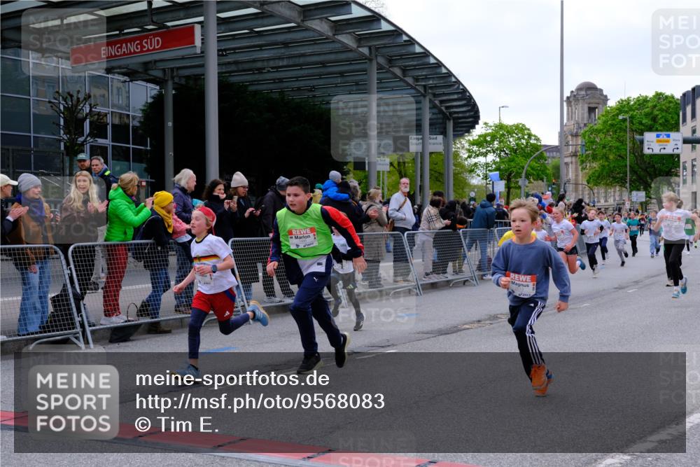 25.04.2026 - Das Zehntel Tim E. http://msf.ph/oto/9568083 25.04.2026 08:52:09 Ziel 1147, 1368, 1460, 1466, 1473, 1610, 1681, 1761, 1848, 1981, 2013, 2307, 2325, 2659, 2660, 2767, 2785, 2871, 3163, 3348, 3356, 3380, 3481, 3525, 3527, 3534, 3547, 3561, 3575, 3576, 3789, 3808 meine-sportfotos.de