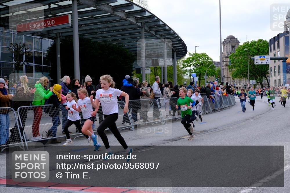 25.04.2026 - Das Zehntel Tim E. http://msf.ph/oto/9568097 25.04.2026 08:52:11 Ziel 1147, 1368, 1460, 1466, 1473, 1610, 1681, 1761, 1848, 1981, 2013, 2307, 2325, 2659, 2660, 2728, 2756, 2767, 2785, 2789, 2871, 2975, 2980, 2984, 3163, 3181, 3186, 3348, 3356, 3380, 3481, 3525, 3527, 3534, 3547, 3561, 3575, 3576, 3789, 3808 meine-sportfotos.de