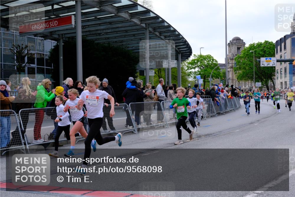 25.04.2026 - Das Zehntel Tim E. http://msf.ph/oto/9568098 25.04.2026 08:52:11 Ziel 1147, 1368, 1460, 1466, 1473, 1610, 1681, 1761, 1848, 1981, 2013, 2307, 2325, 2659, 2660, 2728, 2756, 2767, 2785, 2789, 2871, 2975, 2980, 2984, 3163, 3181, 3186, 3348, 3356, 3380, 3481, 3525, 3527, 3534, 3547, 3561, 3575, 3576, 3789, 3808 meine-sportfotos.de