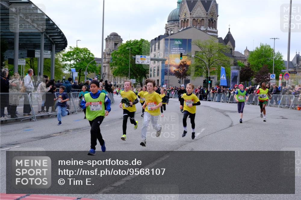 25.04.2026 - Das Zehntel Tim E. http://msf.ph/oto/9568107 25.04.2026 08:52:13 Ziel 1136, 1138, 1368, 1460, 1466, 1473, 1610, 1681, 1688, 1761, 1848, 2013, 2307, 2325, 2659, 2660, 2728, 2756, 2767, 2785, 2789, 2826, 2975, 2980, 2984, 3163, 3181, 3186, 3481, 3525, 3527, 3534, 3547, 3561, 3575, 3576, 3789, 3808, 3837 meine-sportfotos.de