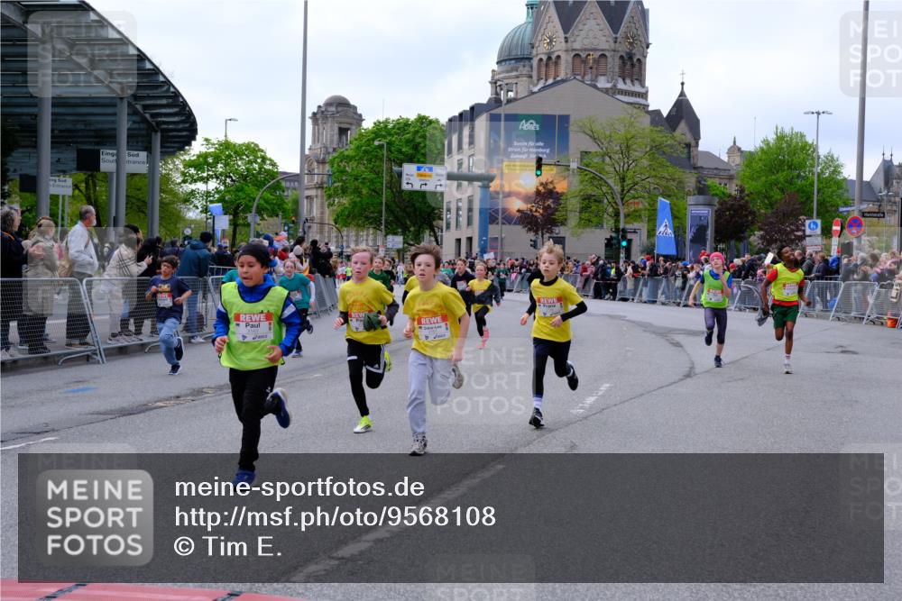 25.04.2026 - Das Zehntel Tim E. http://msf.ph/oto/9568108 25.04.2026 08:52:13 Ziel 1136, 1138, 1368, 1460, 1466, 1473, 1610, 1681, 1688, 1761, 1848, 2013, 2307, 2325, 2659, 2660, 2728, 2756, 2767, 2785, 2789, 2826, 2975, 2980, 2984, 3163, 3181, 3186, 3481, 3525, 3527, 3534, 3547, 3561, 3575, 3576, 3789, 3808, 3837 meine-sportfotos.de