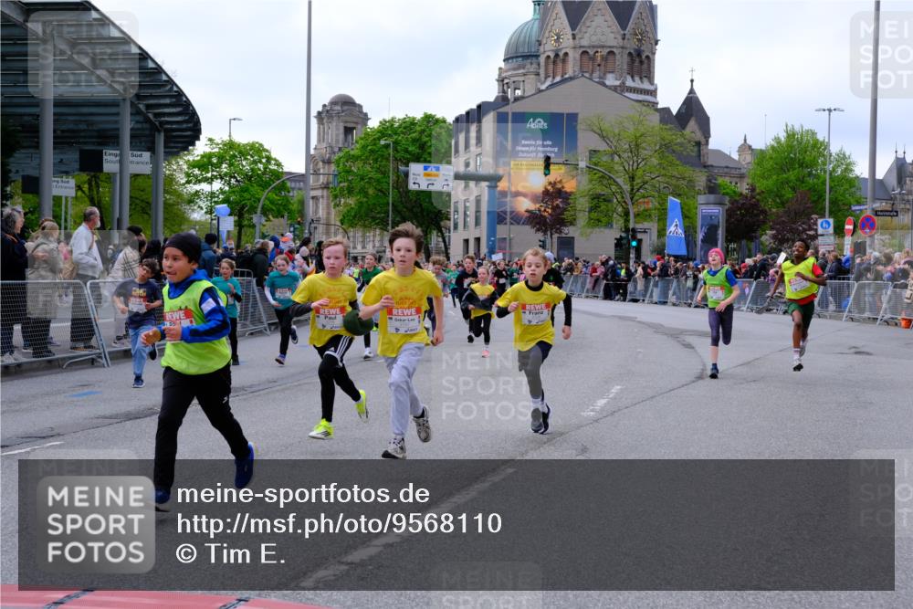 25.04.2026 - Das Zehntel Tim E. http://msf.ph/oto/9568110 25.04.2026 08:52:14 Ziel 1136, 1138, 1368, 1460, 1466, 1473, 1610, 1679, 1681, 1688, 1761, 1848, 2013, 2307, 2325, 2728, 2756, 2767, 2785, 2789, 2826, 2975, 2980, 2984, 3163, 3181, 3186, 3481, 3525, 3527, 3534, 3547, 3561, 3576, 3789, 3808, 3837 meine-sportfotos.de