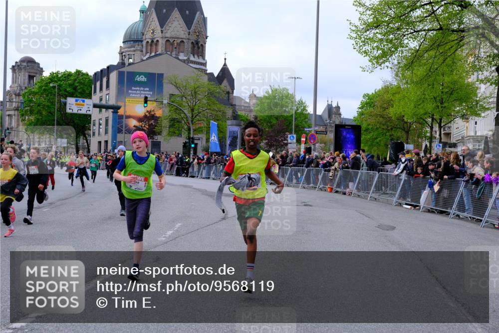 25.04.2026 - Das Zehntel Tim E. http://msf.ph/oto/9568119 25.04.2026 08:52:15 Ziel 1136, 1138, 1368, 1460, 1466, 1473, 1610, 1679, 1681, 1688, 2013, 2728, 2756, 2767, 2785, 2789, 2826, 2975, 2980, 2984, 3136, 3163, 3181, 3186, 3481, 3525, 3527, 3534, 3547, 3561, 3576, 3789, 3808, 3837 meine-sportfotos.de