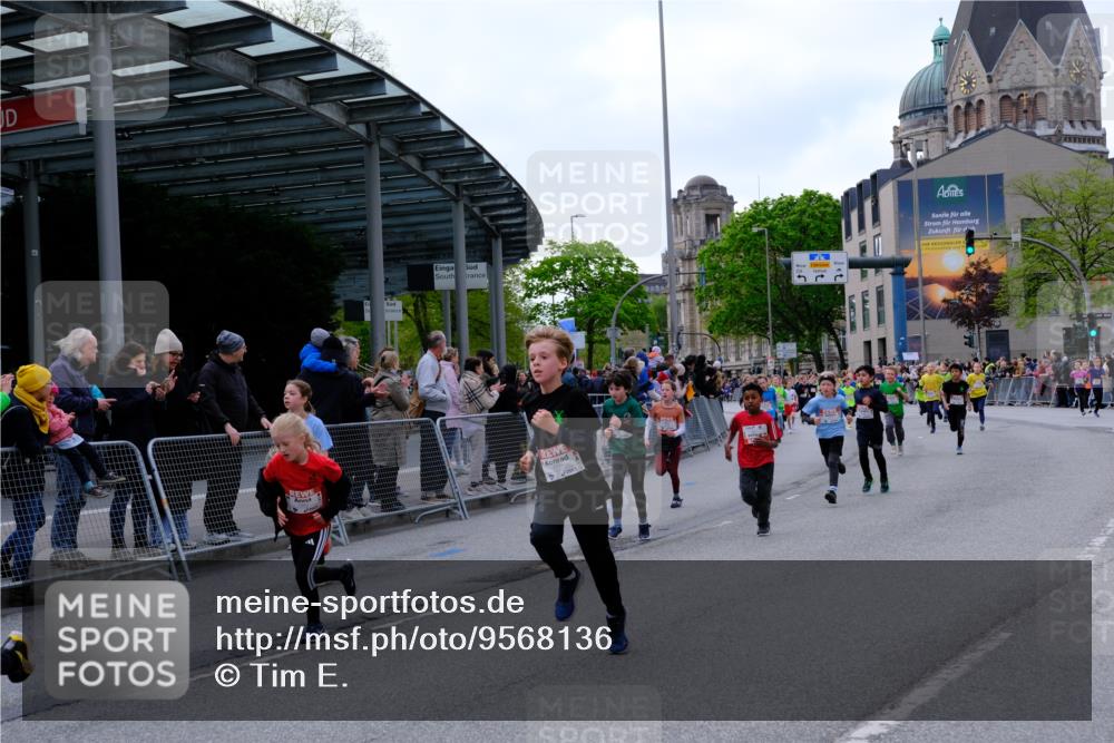 25.04.2026 - Das Zehntel Tim E. http://msf.ph/oto/9568136 25.04.2026 08:52:23 Ziel 1136, 1138, 1171, 1209, 1274, 1398, 1679, 1688, 1718, 1962, 2061, 2492, 2789, 2826, 2899, 2975, 2984, 3010, 3136, 3181, 3186, 3341, 3674, 3837, 4069 meine-sportfotos.de