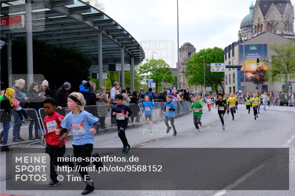 25.04.2026 - Das Zehntel Tim E. http://msf.ph/oto/9568152 25.04.2026 08:52:26 Ziel 1171, 1209, 1274, 1275, 1398, 1679, 1684, 1687, 1718, 1962, 2061, 2492, 2774, 2786, 2899, 3010, 3136, 3341, 3674, 4069 meine-sportfotos.de