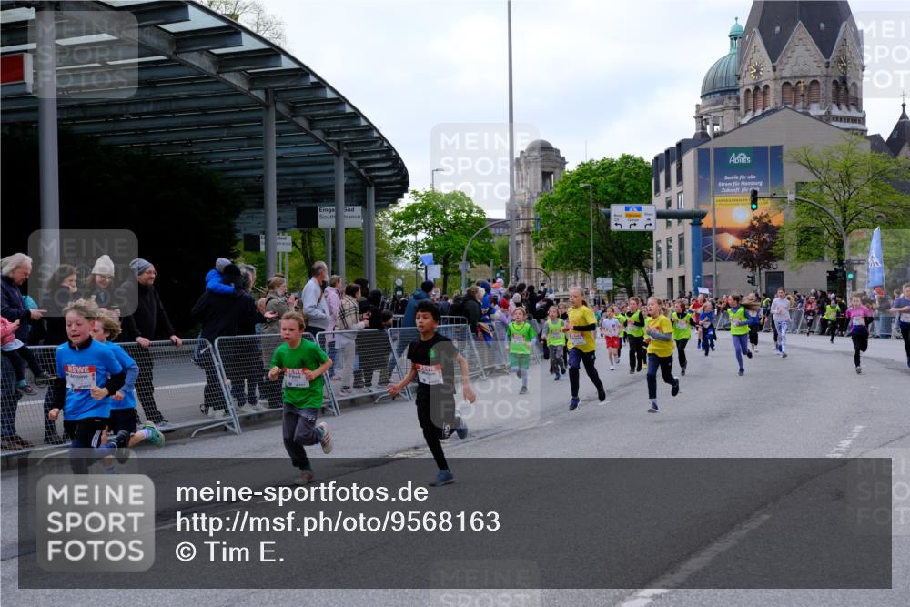 25.04.2026 - Das Zehntel Tim E. http://msf.ph/oto/9568163 25.04.2026 08:52:28 Ziel 1040, 1042, 1108, 1171, 1209, 1267, 1274, 1275, 1319, 1398, 1410, 1684, 1687, 1718, 1962, 2050, 2061, 2065, 2492, 2774, 2786, 2880, 2899, 3010, 3180, 3198, 3210, 3341, 3605, 3674, 3708, 4069 meine-sportfotos.de