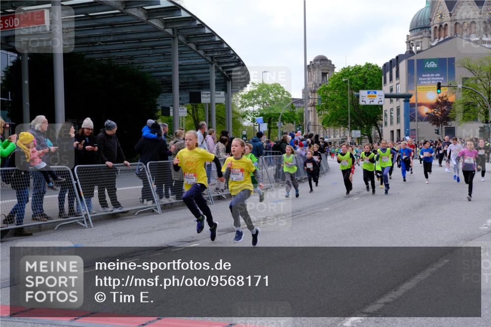25.04.2026 - Das Zehntel Tim E. http://msf.ph/oto/9568171 25.04.2026 08:52:29 Ziel 1040, 1042, 1108, 1171, 1209, 1267, 1274, 1275, 1319, 1398, 1410, 1684, 1687, 1718, 1962, 2029, 2050, 2061, 2065, 2492, 2774, 2786, 2880, 3010, 3180, 3198, 3210, 3341, 3605, 3674, 3708, 4069 meine-sportfotos.de