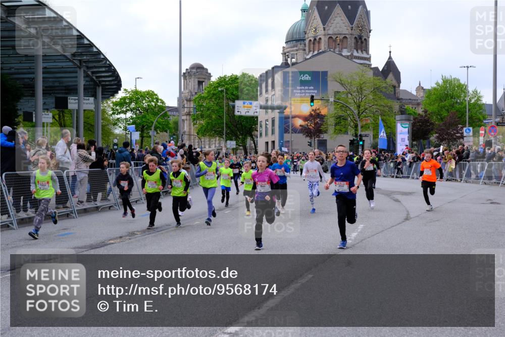 25.04.2026 - Das Zehntel Tim E. http://msf.ph/oto/9568174 25.04.2026 08:52:31 Ziel 1040, 1042, 1108, 1171, 1209, 1267, 1274, 1275, 1319, 1398, 1410, 1684, 1687, 1718, 1836, 1962, 2029, 2050, 2061, 2065, 2155, 2644, 2774, 2786, 2880, 3010, 3180, 3198, 3210, 3219, 3405, 3605, 3708, 3711, 4069 meine-sportfotos.de
