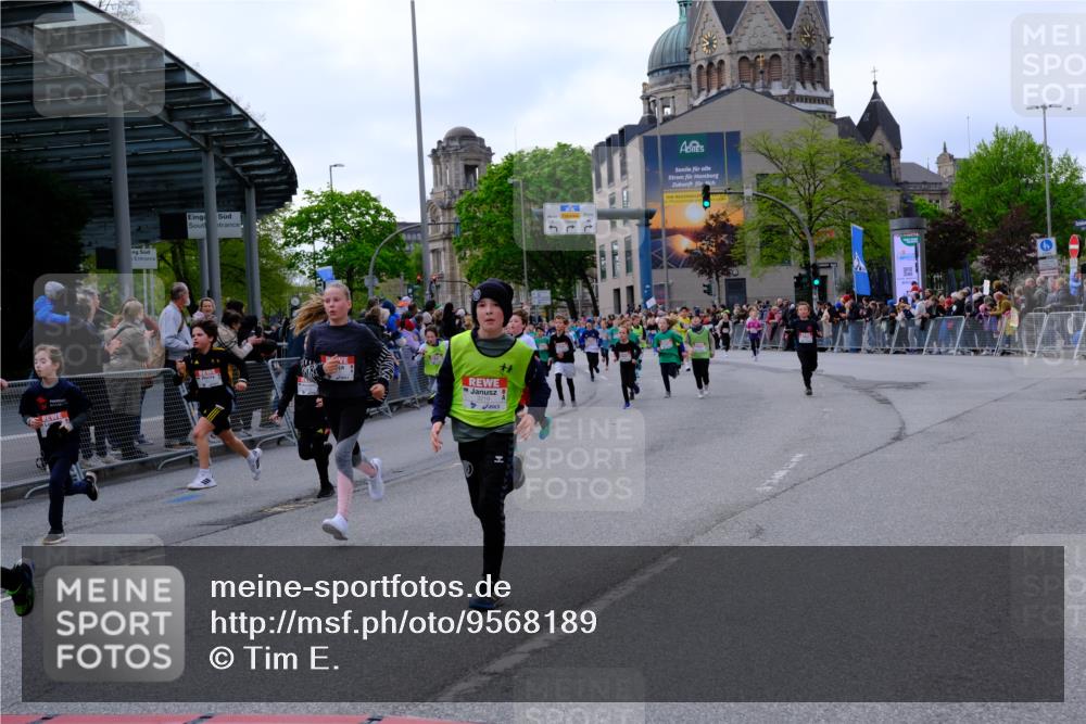 25.04.2026 - Das Zehntel Tim E. http://msf.ph/oto/9568189 25.04.2026 08:52:35 Ziel 1021, 1040, 1042, 1108, 1122, 1267, 1274, 1275, 1319, 1410, 1632, 1684, 1687, 1836, 1846, 2029, 2050, 2065, 2155, 2327, 2343, 2470, 2644, 2774, 2786, 2876, 2880, 3025, 3180, 3198, 3210, 3219, 3405, 3605, 3708, 3711, 4049 meine-sportfotos.de