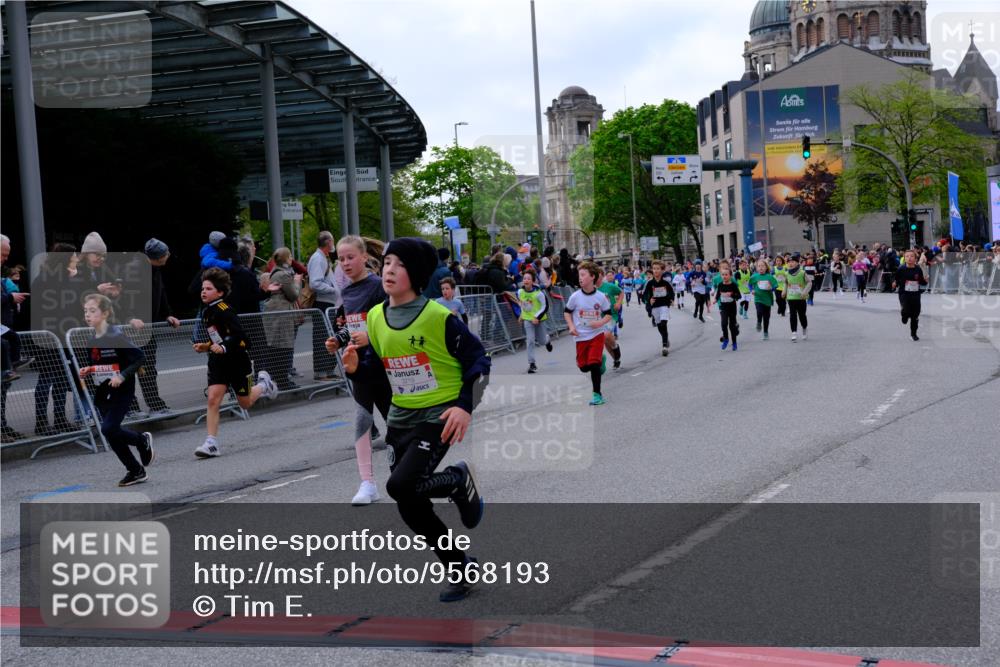 25.04.2026 - Das Zehntel Tim E. http://msf.ph/oto/9568193 25.04.2026 08:52:35 Ziel 1021, 1040, 1042, 1108, 1122, 1267, 1274, 1275, 1319, 1410, 1632, 1684, 1687, 1836, 1846, 2029, 2050, 2065, 2155, 2327, 2343, 2470, 2644, 2774, 2786, 2876, 2880, 3025, 3180, 3198, 3210, 3219, 3405, 3605, 3708, 3711, 4049 meine-sportfotos.de