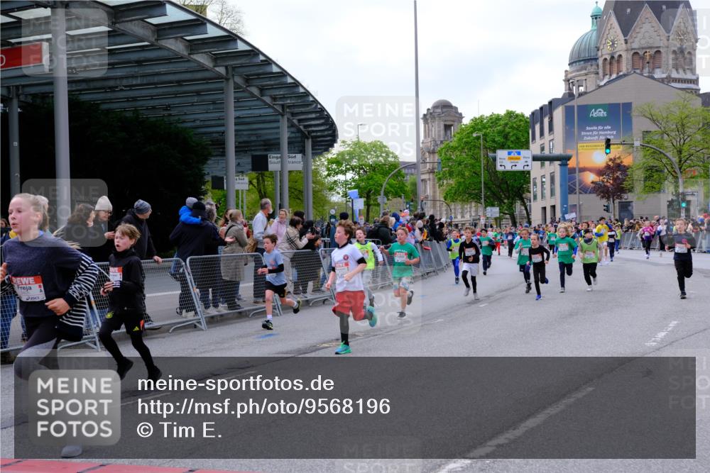 25.04.2026 - Das Zehntel Tim E. http://msf.ph/oto/9568196 25.04.2026 08:52:36 Ziel 1021, 1040, 1042, 1108, 1122, 1267, 1275, 1319, 1410, 1632, 1684, 1687, 1836, 1846, 2029, 2050, 2065, 2155, 2327, 2343, 2395, 2409, 2470, 2644, 2774, 2786, 2876, 2880, 3025, 3037, 3180, 3198, 3210, 3219, 3301, 3405, 3605, 3708, 3711, 4049 meine-sportfotos.de