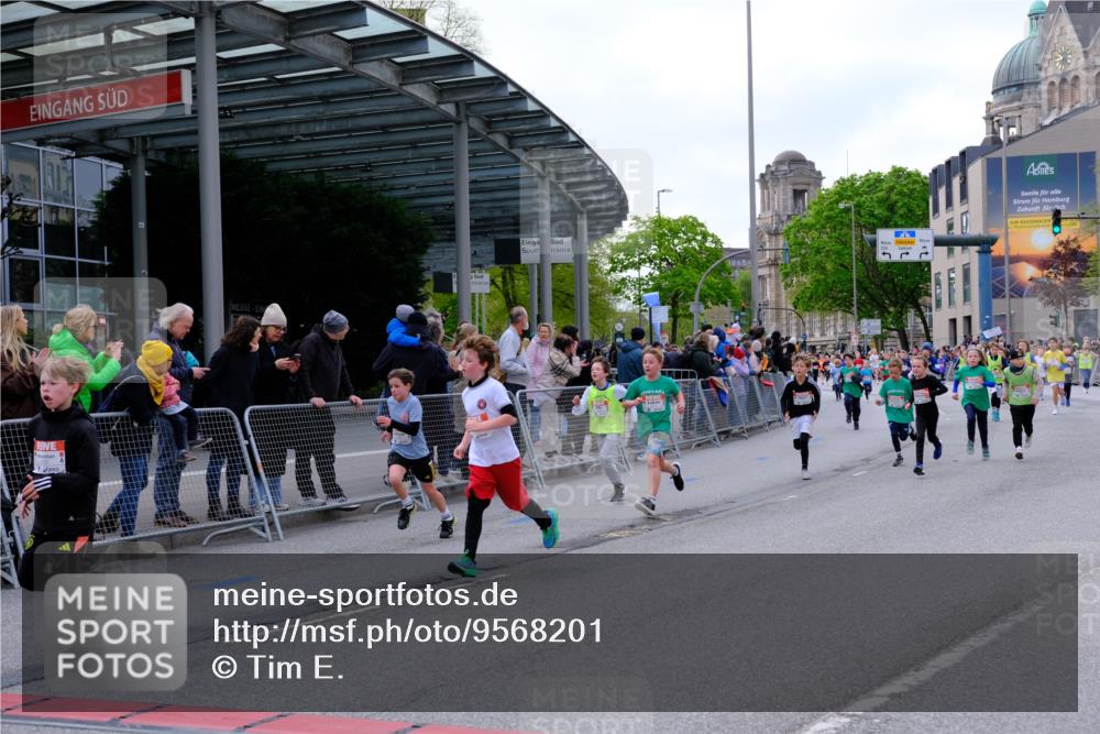 25.04.2026 - Das Zehntel Tim E. http://msf.ph/oto/9568201 25.04.2026 08:52:37 Ziel 1021, 1040, 1042, 1108, 1122, 1135, 1267, 1319, 1410, 1632, 1836, 1846, 2029, 2050, 2065, 2155, 2327, 2343, 2395, 2409, 2470, 2644, 2774, 2786, 2876, 2880, 2987, 3025, 3037, 3180, 3198, 3210, 3219, 3301, 3405, 3605, 3708, 3711, 4049 meine-sportfotos.de