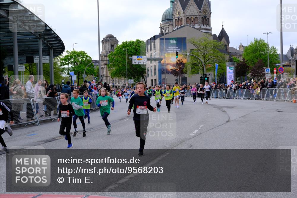 25.04.2026 - Das Zehntel Tim E. http://msf.ph/oto/9568203 25.04.2026 08:52:39 Ziel 1021, 1040, 1042, 1108, 1122, 1135, 1145, 1148, 1267, 1319, 1410, 1632, 1836, 1846, 2029, 2050, 2065, 2155, 2327, 2343, 2395, 2409, 2450, 2470, 2644, 2876, 2880, 2987, 3025, 3037, 3180, 3198, 3210, 3219, 3301, 3405, 3419, 3424, 3519, 3605, 3708, 3711, 4032, 4049 meine-sportfotos.de