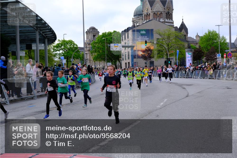 25.04.2026 - Das Zehntel Tim E. http://msf.ph/oto/9568204 25.04.2026 08:52:39 Ziel 1021, 1040, 1042, 1108, 1122, 1135, 1145, 1148, 1267, 1319, 1410, 1632, 1836, 1846, 2029, 2050, 2065, 2155, 2327, 2343, 2395, 2409, 2450, 2470, 2644, 2876, 2880, 2987, 3025, 3037, 3180, 3198, 3210, 3219, 3301, 3405, 3419, 3424, 3519, 3605, 3708, 3711, 4032, 4049 meine-sportfotos.de