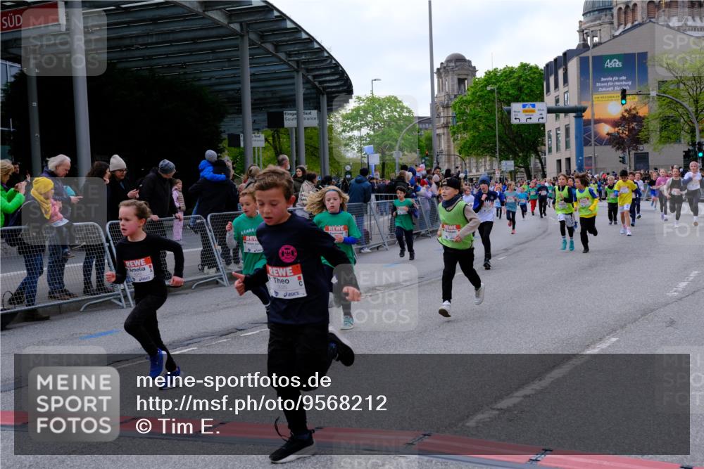 25.04.2026 - Das Zehntel Tim E. http://msf.ph/oto/9568212 25.04.2026 08:52:40 Ziel 1021, 1108, 1122, 1135, 1145, 1148, 1267, 1319, 1632, 1836, 1846, 2029, 2050, 2065, 2155, 2327, 2343, 2395, 2409, 2450, 2470, 2644, 2876, 2880, 2987, 3025, 3037, 3180, 3198, 3210, 3219, 3301, 3405, 3419, 3424, 3519, 3605, 3708, 3711, 4032, 4049 meine-sportfotos.de