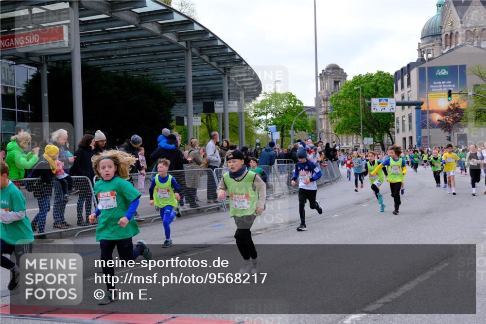 25.04.2026 - Das Zehntel Tim E. http://msf.ph/oto/9568217 25.04.2026 08:52:41 Ziel 1021, 1122, 1135, 1145, 1148, 1632, 1836, 1846, 2029, 2155, 2163, 2327, 2343, 2395, 2409, 2418, 2450, 2470, 2644, 2794, 2876, 2987, 3025, 3037, 3219, 3301, 3405, 3419, 3424, 3519, 3624, 3711, 4032, 4049 meine-sportfotos.de