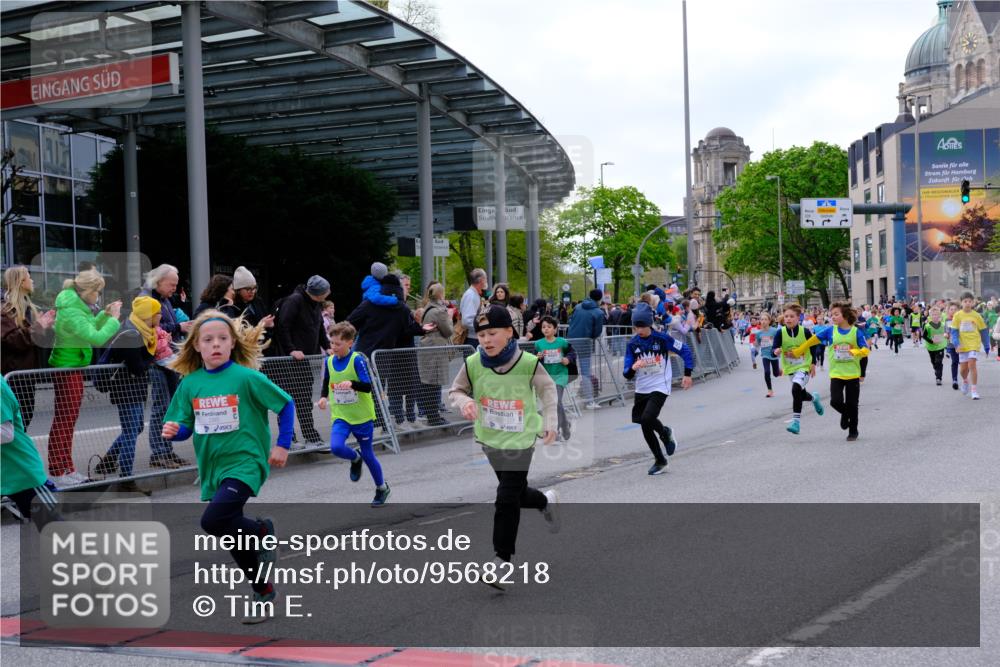 25.04.2026 - Das Zehntel Tim E. http://msf.ph/oto/9568218 25.04.2026 08:52:41 Ziel 1021, 1122, 1135, 1145, 1148, 1632, 1836, 1846, 2029, 2155, 2163, 2327, 2343, 2395, 2409, 2418, 2450, 2470, 2644, 2794, 2876, 2987, 3025, 3037, 3219, 3301, 3405, 3419, 3424, 3519, 3624, 3711, 4032, 4049 meine-sportfotos.de
