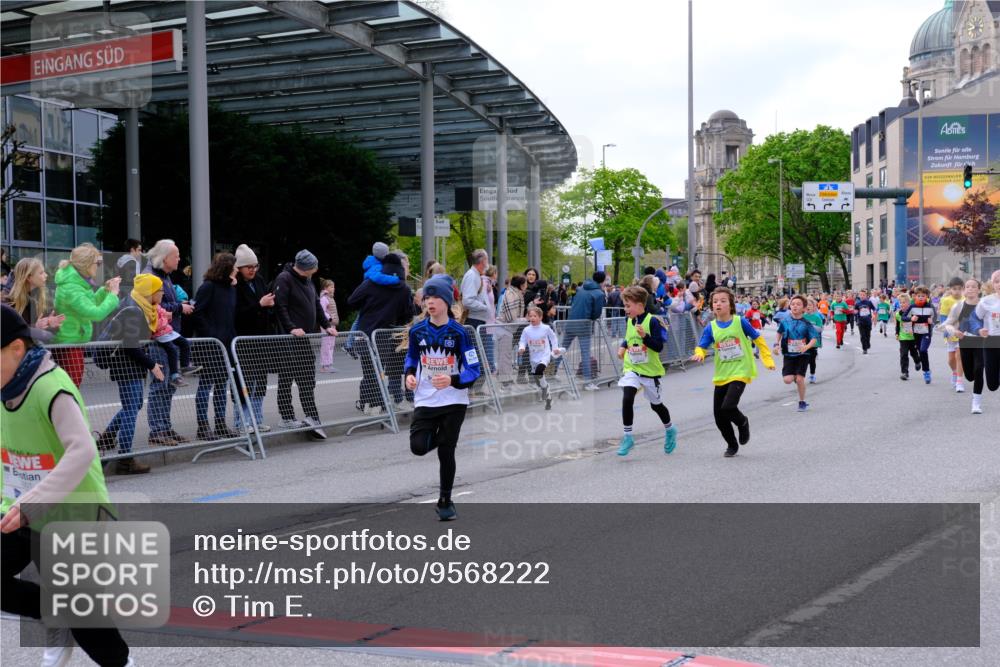 25.04.2026 - Das Zehntel Tim E. http://msf.ph/oto/9568222 25.04.2026 08:52:42 Ziel 1021, 1122, 1135, 1145, 1148, 1387, 1632, 1836, 1846, 2155, 2163, 2327, 2343, 2395, 2409, 2418, 2450, 2470, 2644, 2794, 2876, 2987, 3025, 3037, 3219, 3301, 3405, 3419, 3424, 3468, 3519, 3624, 3625, 3711, 4032, 4049 meine-sportfotos.de