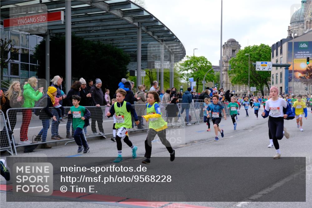 25.04.2026 - Das Zehntel Tim E. http://msf.ph/oto/9568228 25.04.2026 08:52:43 Ziel 1021, 1122, 1135, 1145, 1148, 1387, 1632, 1846, 2163, 2327, 2343, 2395, 2409, 2418, 2450, 2470, 2679, 2794, 2876, 2987, 3025, 3037, 3219, 3301, 3405, 3419, 3424, 3468, 3519, 3624, 3625, 4032, 4049 meine-sportfotos.de