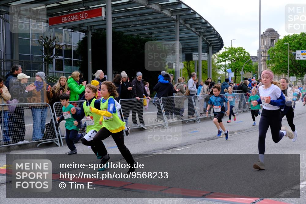 25.04.2026 - Das Zehntel Tim E. http://msf.ph/oto/9568233 25.04.2026 08:52:43 Ziel 1021, 1122, 1135, 1145, 1148, 1387, 1632, 1846, 2163, 2327, 2343, 2395, 2409, 2418, 2450, 2470, 2679, 2794, 2876, 2987, 3025, 3037, 3219, 3301, 3405, 3419, 3424, 3468, 3519, 3624, 3625, 4032, 4049 meine-sportfotos.de