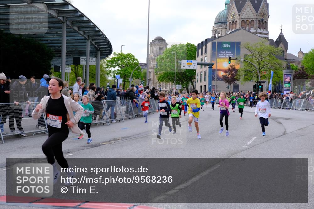 25.04.2026 - Das Zehntel Tim E. http://msf.ph/oto/9568236 25.04.2026 08:52:44 Ziel 1021, 1122, 1135, 1145, 1148, 1387, 1632, 1698, 1712, 1846, 2163, 2327, 2343, 2395, 2409, 2418, 2450, 2470, 2679, 2794, 2876, 2987, 3025, 3037, 3203, 3301, 3419, 3424, 3468, 3519, 3624, 3625, 3762, 4032, 4049 meine-sportfotos.de