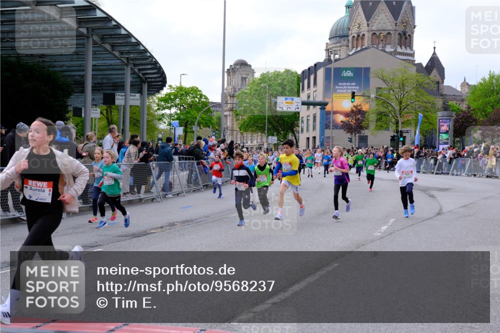 25.04.2026 - Das Zehntel Tim E. http://msf.ph/oto/9568237 25.04.2026 08:52:44 Ziel 1021, 1122, 1135, 1145, 1148, 1387, 1632, 1698, 1712, 1846, 2163, 2327, 2343, 2395, 2409, 2418, 2450, 2470, 2679, 2794, 2876, 2987, 3025, 3037, 3203, 3301, 3419, 3424, 3468, 3519, 3624, 3625, 3762, 4032, 4049 meine-sportfotos.de