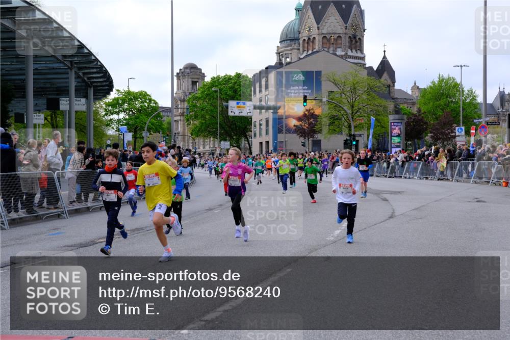 25.04.2026 - Das Zehntel Tim E. http://msf.ph/oto/9568240 25.04.2026 08:52:45 Ziel 1021, 1122, 1135, 1145, 1148, 1387, 1698, 1712, 1738, 2163, 2343, 2395, 2409, 2418, 2450, 2470, 2679, 2794, 2876, 2987, 3025, 3037, 3203, 3301, 3419, 3424, 3468, 3519, 3624, 3625, 3762, 3822, 4032, 4049 meine-sportfotos.de