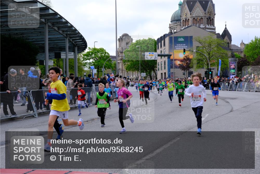 25.04.2026 - Das Zehntel Tim E. http://msf.ph/oto/9568245 25.04.2026 08:52:46 Ziel 1021, 1117, 1122, 1135, 1145, 1148, 1387, 1698, 1712, 1737, 1738, 2163, 2395, 2409, 2418, 2450, 2470, 2525, 2679, 2794, 2987, 3025, 3037, 3203, 3301, 3419, 3424, 3468, 3519, 3624, 3625, 3762, 3822, 4032, 4049 meine-sportfotos.de