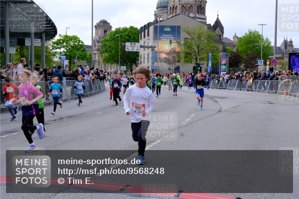 25.04.2026 - Das Zehntel Tim E. http://msf.ph/oto/9568248 25.04.2026 08:52:46 Ziel 1021, 1117, 1122, 1135, 1145, 1148, 1387, 1698, 1712, 1737, 1738, 2163, 2395, 2409, 2418, 2450, 2470, 2525, 2679, 2794, 2987, 3025, 3037, 3203, 3301, 3419, 3424, 3468, 3519, 3624, 3625, 3762, 3822, 4032, 4049 meine-sportfotos.de
