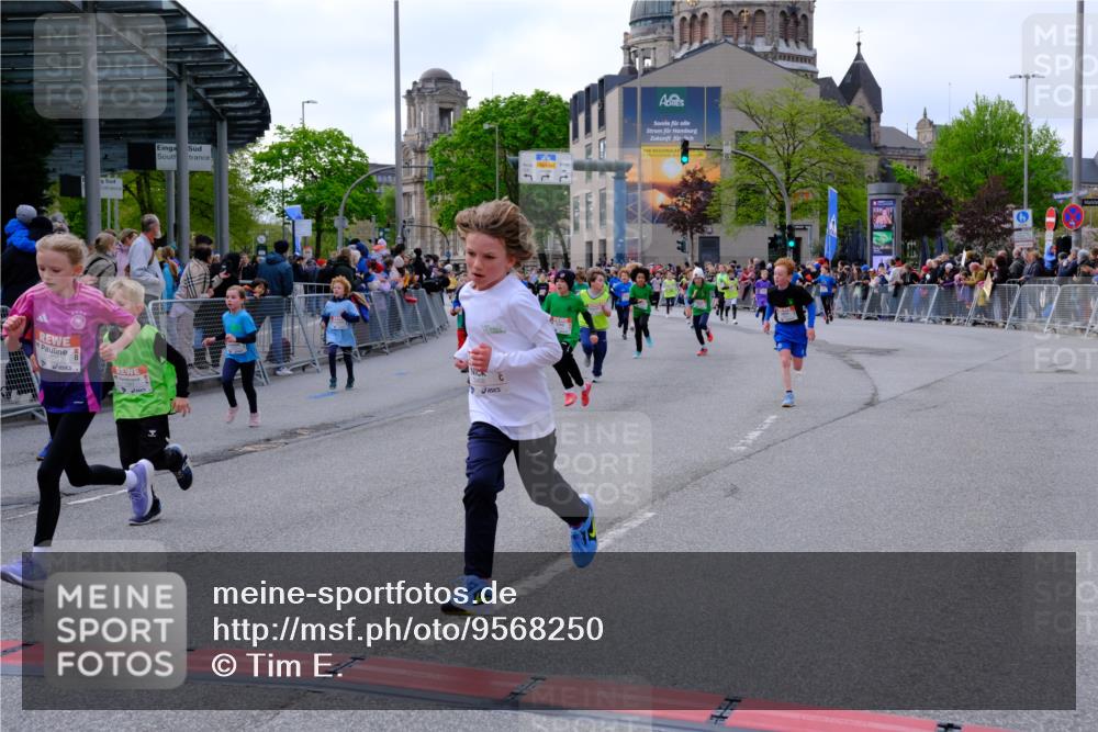 25.04.2026 - Das Zehntel Tim E. http://msf.ph/oto/9568250 25.04.2026 08:52:46 Ziel 1021, 1117, 1122, 1135, 1145, 1148, 1387, 1698, 1712, 1737, 1738, 2163, 2395, 2409, 2418, 2450, 2470, 2525, 2679, 2794, 2987, 3025, 3037, 3203, 3301, 3419, 3424, 3468, 3519, 3624, 3625, 3762, 3822, 4032, 4049 meine-sportfotos.de
