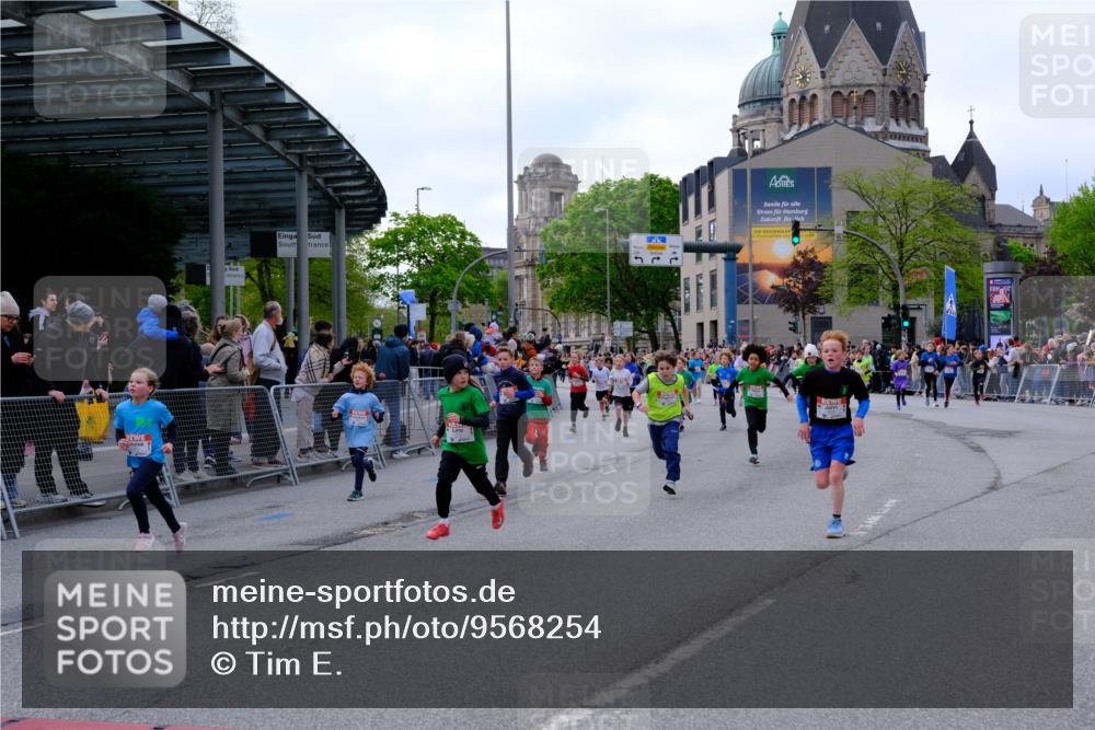 25.04.2026 - Das Zehntel Tim E. http://msf.ph/oto/9568254 25.04.2026 08:52:48 Ziel 1117, 1135, 1145, 1148, 1387, 1698, 1712, 1737, 1738, 2163, 2395, 2409, 2418, 2450, 2525, 2679, 2794, 2987, 3037, 3203, 3301, 3373, 3419, 3424, 3468, 3519, 3624, 3625, 3762, 3822, 4032 meine-sportfotos.de
