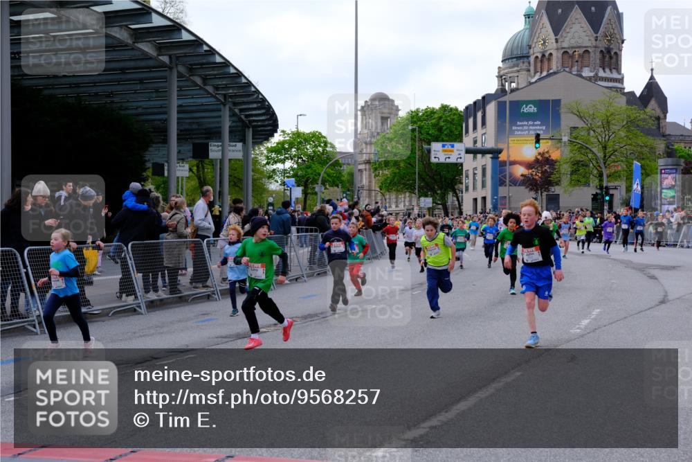 25.04.2026 - Das Zehntel Tim E. http://msf.ph/oto/9568257 25.04.2026 08:52:48 Ziel 1117, 1135, 1145, 1148, 1387, 1698, 1712, 1737, 1738, 2163, 2395, 2409, 2418, 2450, 2525, 2679, 2794, 2987, 3037, 3203, 3301, 3373, 3419, 3424, 3468, 3519, 3624, 3625, 3762, 3822, 4032 meine-sportfotos.de