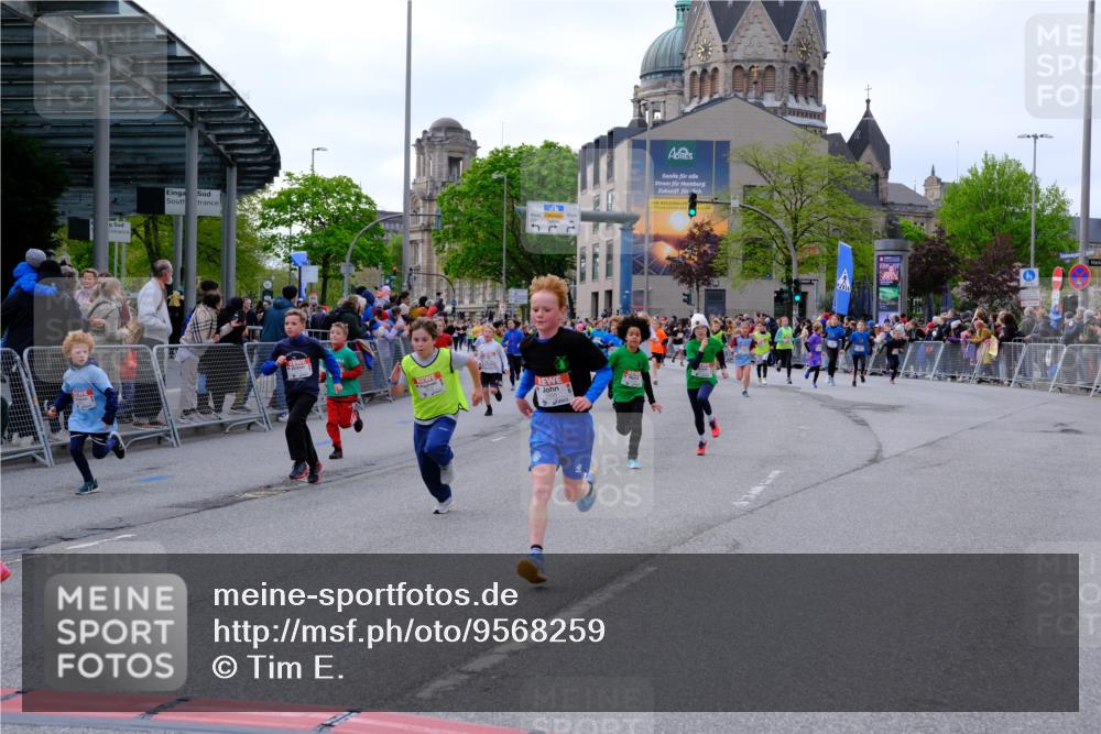 25.04.2026 - Das Zehntel Tim E. http://msf.ph/oto/9568259 25.04.2026 08:52:48 Ziel 1117, 1135, 1145, 1148, 1387, 1698, 1712, 1737, 1738, 2163, 2395, 2409, 2418, 2450, 2525, 2679, 2794, 2987, 3037, 3203, 3301, 3373, 3419, 3424, 3468, 3519, 3624, 3625, 3762, 3822, 4032 meine-sportfotos.de
