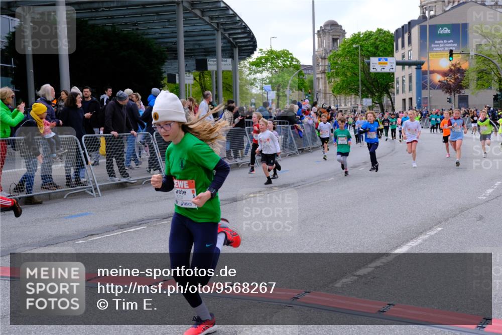 25.04.2026 - Das Zehntel Tim E. http://msf.ph/oto/9568267 25.04.2026 08:52:51 Ziel 1020, 1024, 1028, 1103, 1117, 1387, 1698, 1712, 1737, 1738, 1947, 2163, 2242, 2418, 2434, 2450, 2525, 2679, 2794, 3154, 3159, 3203, 3317, 3373, 3419, 3424, 3468, 3519, 3617, 3624, 3625, 3762, 3822, 4032, 4068 meine-sportfotos.de