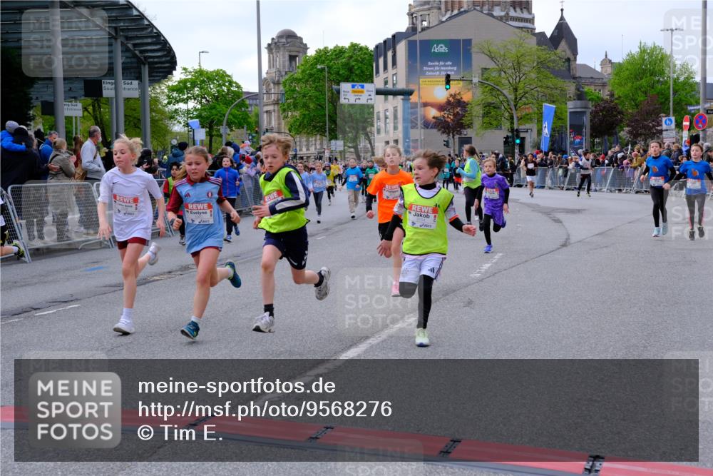 25.04.2026 - Das Zehntel Tim E. http://msf.ph/oto/9568276 25.04.2026 08:52:53 Ziel 1020, 1024, 1028, 1103, 1117, 1133, 1183, 1190, 1387, 1698, 1712, 1737, 1738, 1771, 1947, 2046, 2057, 2163, 2242, 2418, 2434, 2525, 2679, 2794, 3042, 3154, 3159, 3203, 3317, 3373, 3395, 3468, 3617, 3624, 3625, 3762, 3822, 4068 meine-sportfotos.de