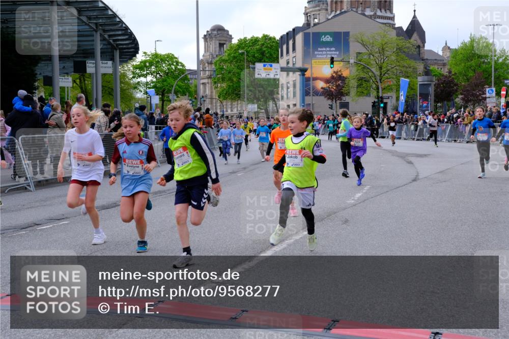 25.04.2026 - Das Zehntel Tim E. http://msf.ph/oto/9568277 25.04.2026 08:52:53 Ziel 1020, 1024, 1028, 1103, 1117, 1133, 1183, 1190, 1387, 1698, 1712, 1737, 1738, 1771, 1947, 2046, 2057, 2163, 2242, 2418, 2434, 2525, 2679, 2794, 3042, 3154, 3159, 3203, 3317, 3373, 3395, 3468, 3617, 3624, 3625, 3762, 3822, 4068 meine-sportfotos.de