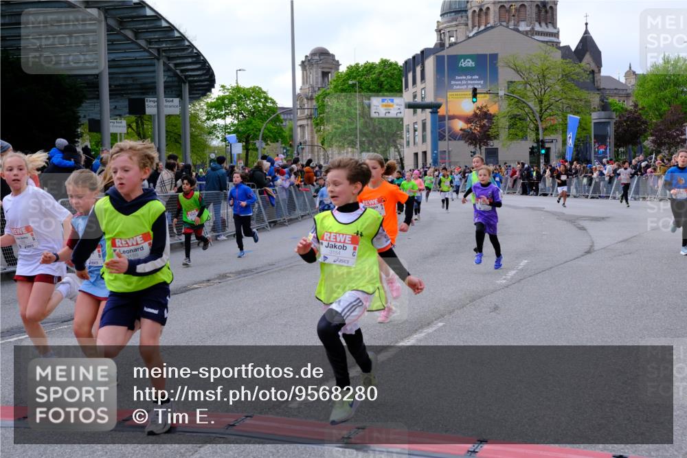 25.04.2026 - Das Zehntel Tim E. http://msf.ph/oto/9568280 25.04.2026 08:52:54 Ziel 1020, 1024, 1028, 1103, 1117, 1133, 1183, 1190, 1328, 1387, 1698, 1712, 1737, 1738, 1771, 1947, 2046, 2057, 2242, 2434, 2525, 2679, 3042, 3154, 3159, 3203, 3317, 3373, 3395, 3468, 3617, 3625, 3762, 3822, 4068 meine-sportfotos.de
